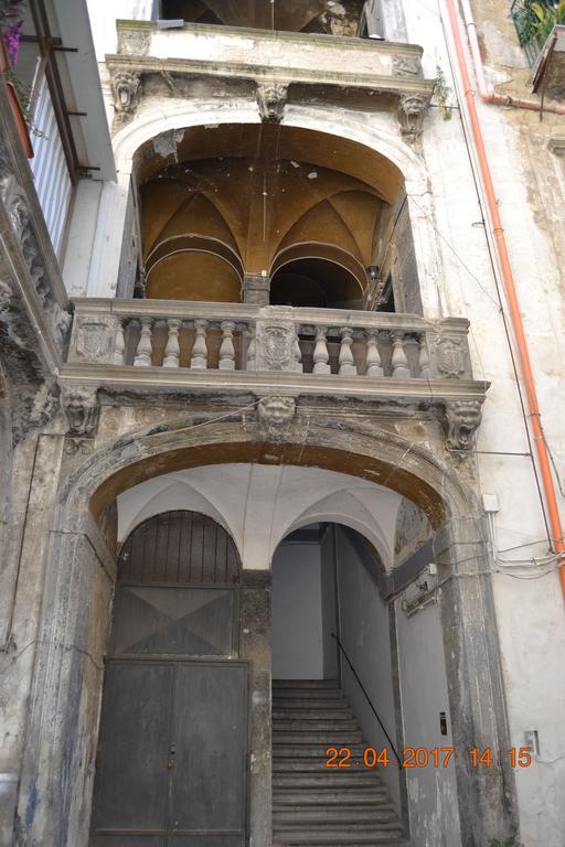 La Regina Di Vertecoeli Naples Exterior photo